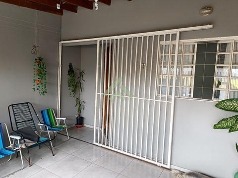 Casa à venda em Londrina, Jardim São Tomás, com 2 quartos, com 73 m²