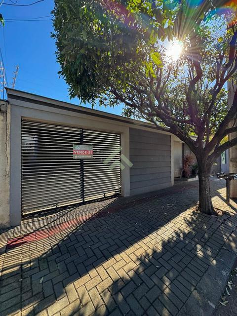 Casa à venda em Londrina, Jardim Tókio, com 3 quartos, com 121 m²